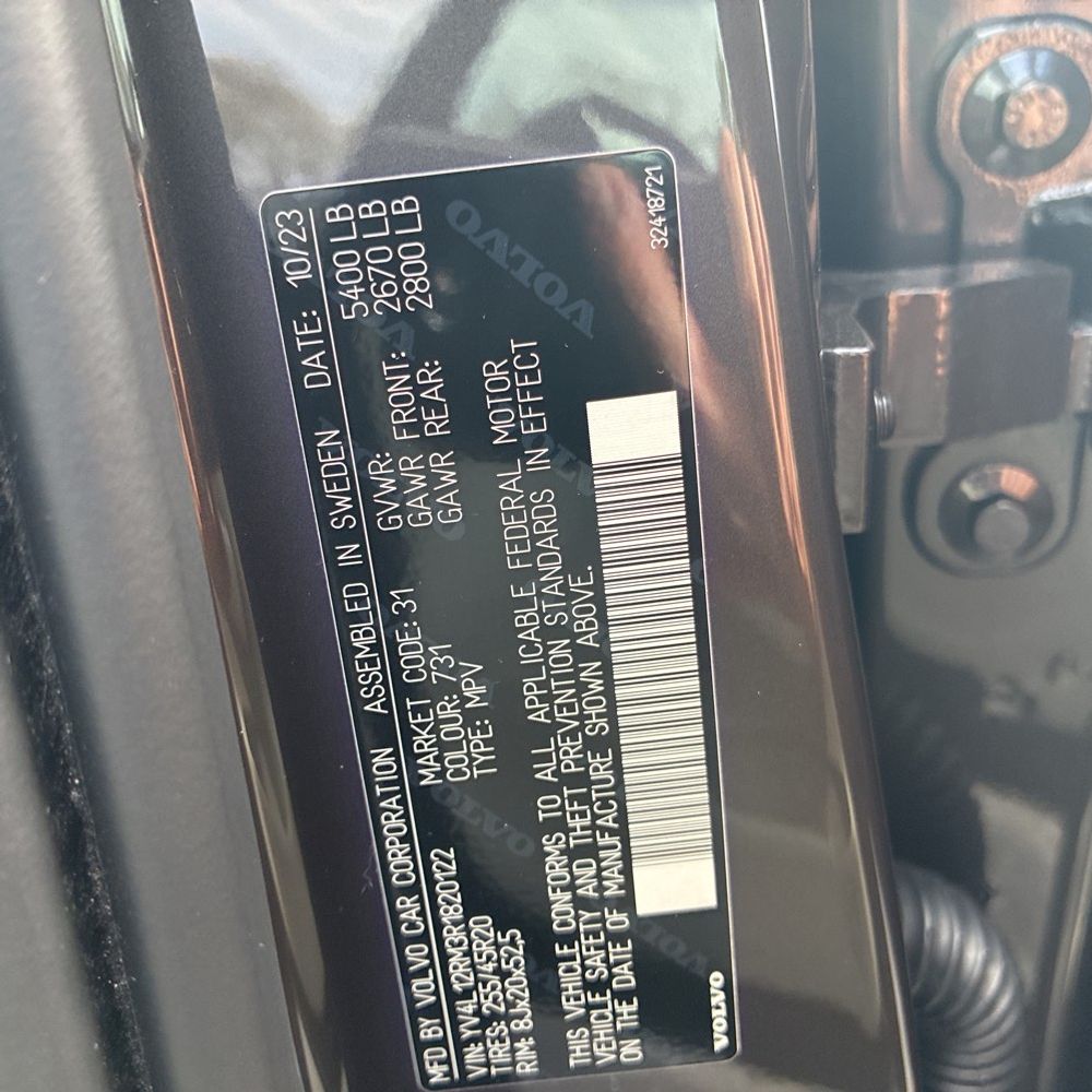 2024 Volvo XC60 B5 - Ultimate