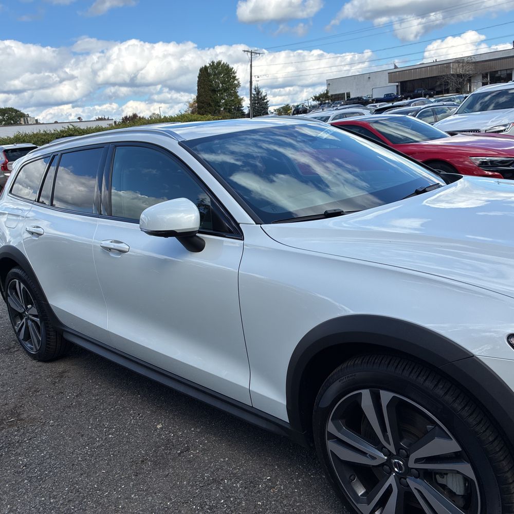2025 Volvo V60 B5 - Plus CC