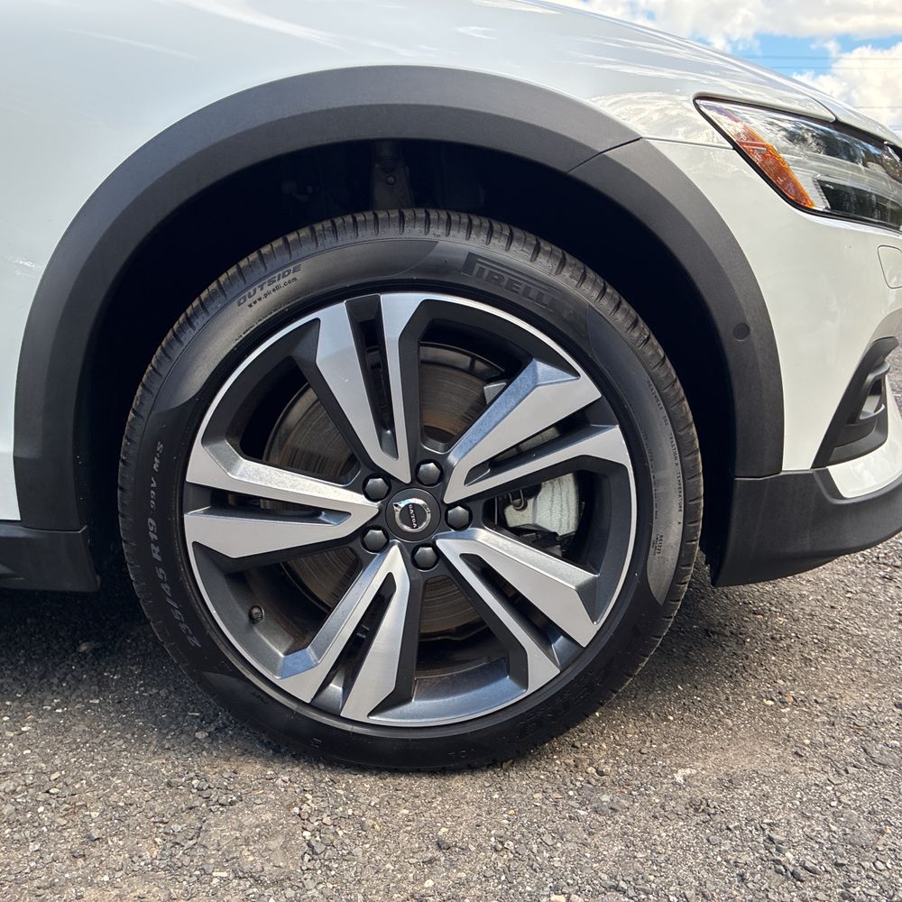 2025 Volvo V60 B5 - Plus CC