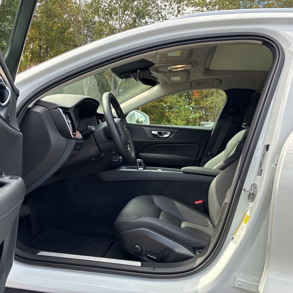 2025 Volvo V60 B5 - Plus CC