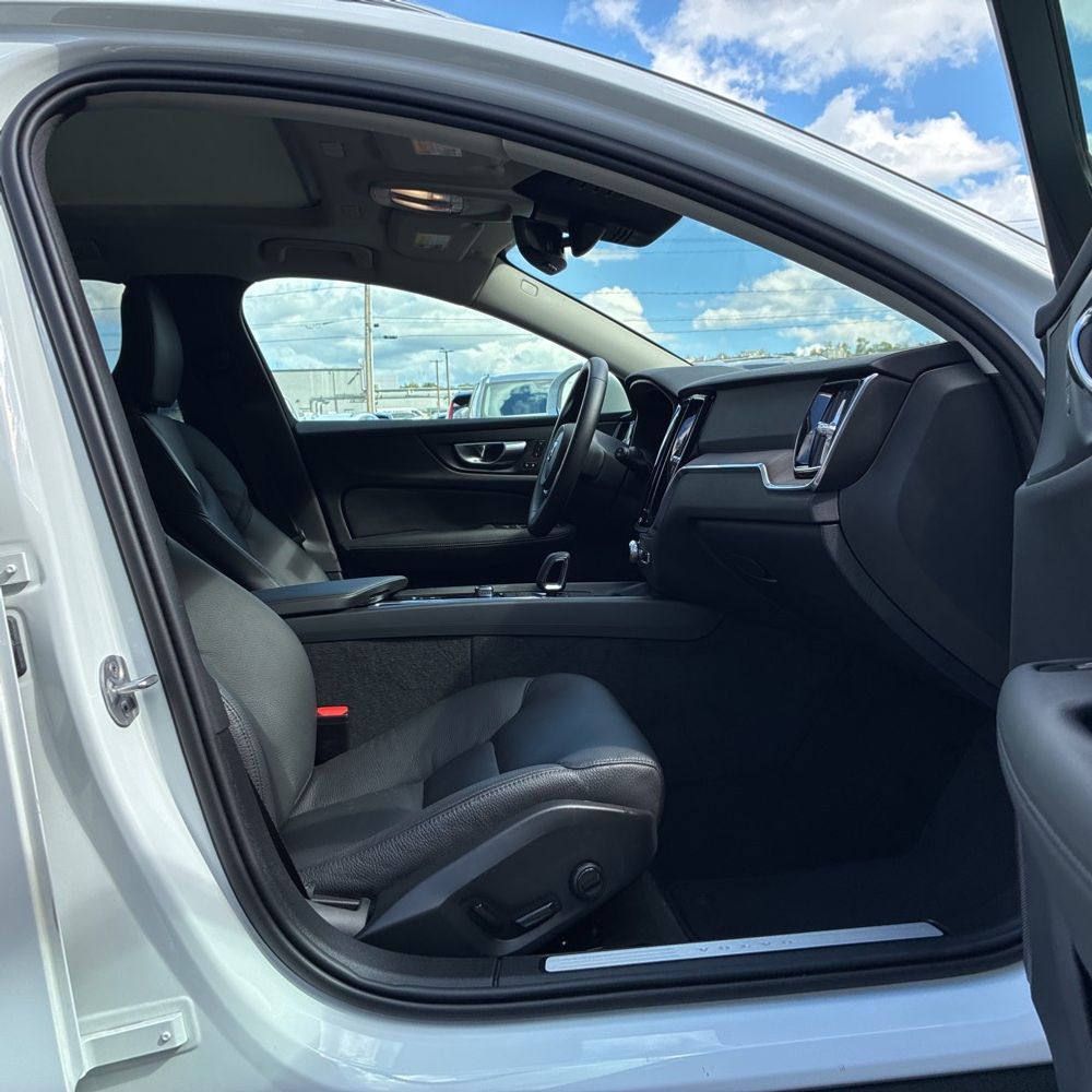 2025 Volvo V60 B5 - Plus CC