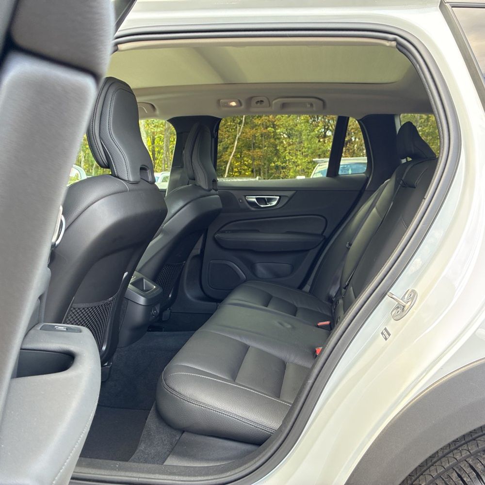 2025 Volvo V60 B5 - Plus CC