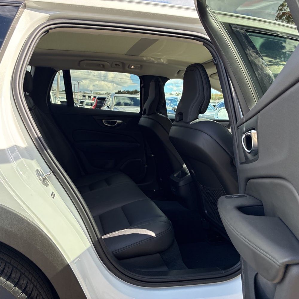 2025 Volvo V60 B5 - Plus CC