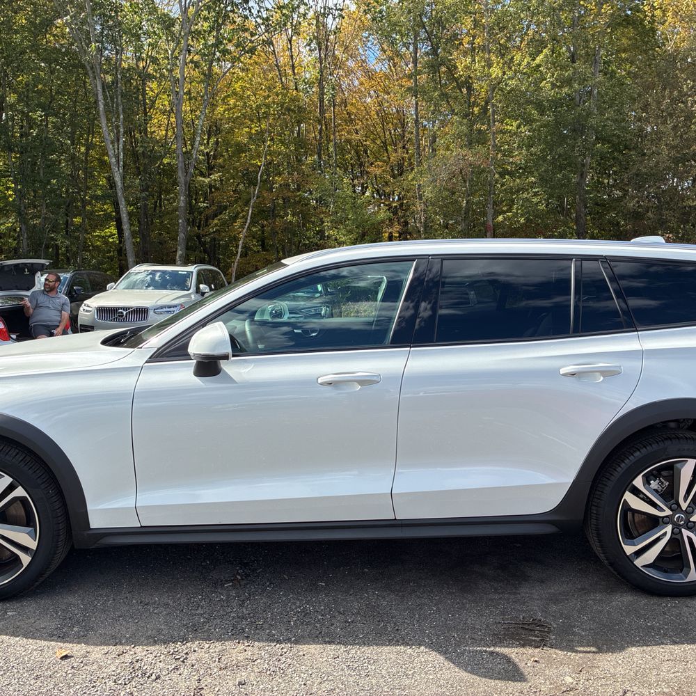 2025 Volvo V60 B5 - Plus CC