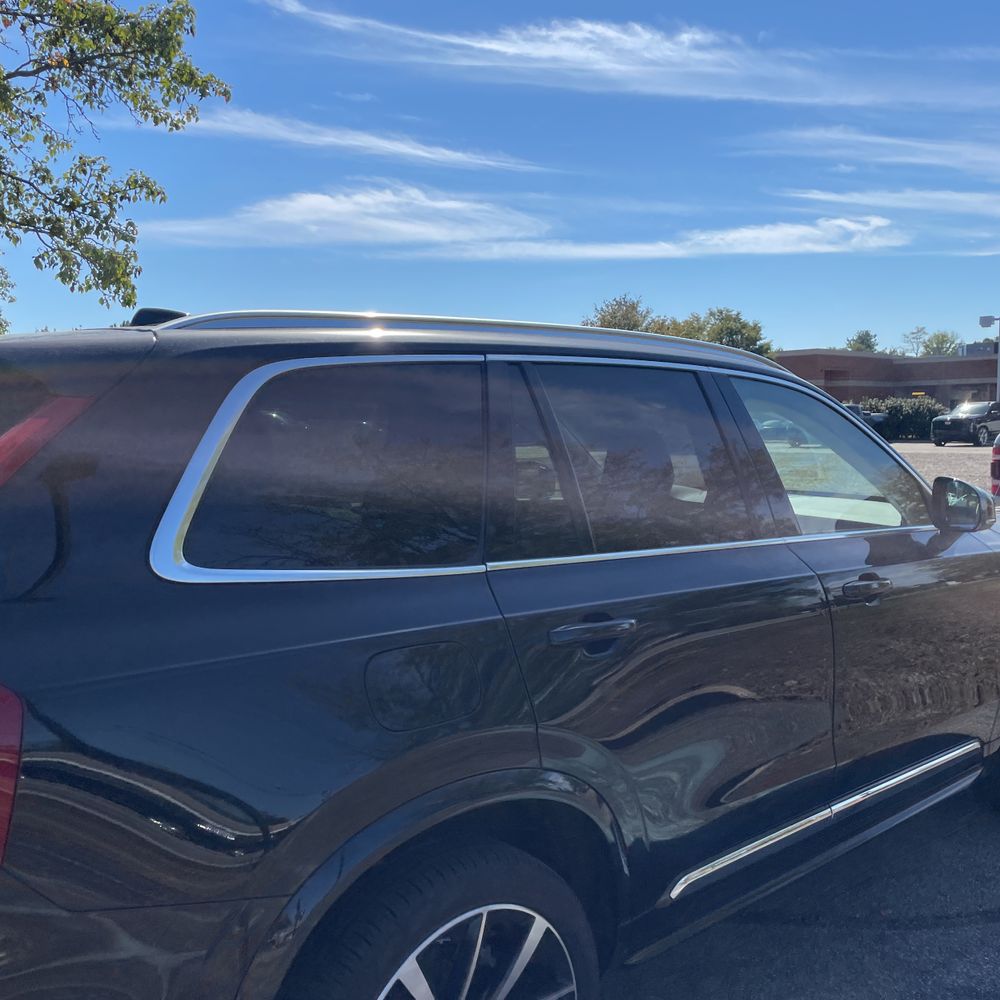 2025 Volvo XC90 B5 - Plus