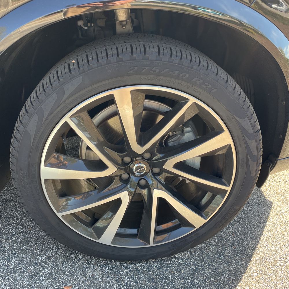 2025 Volvo XC90 B5 - Plus
