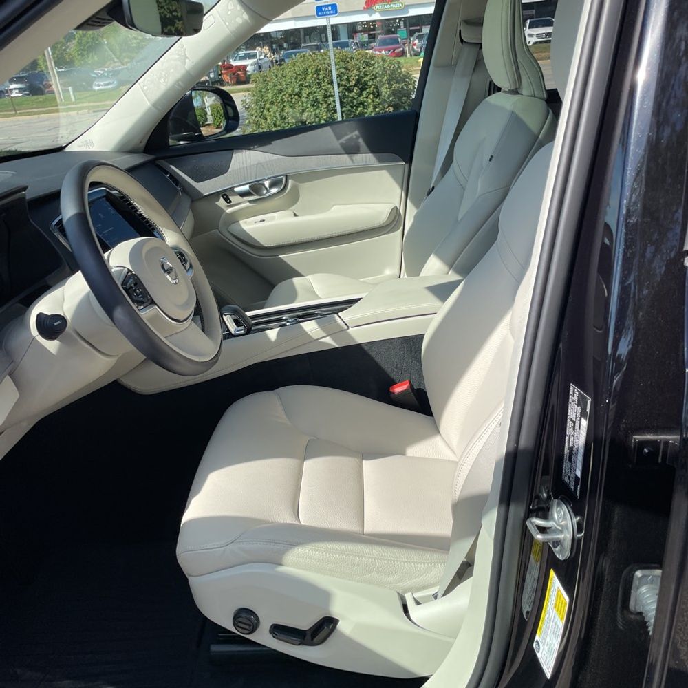 2025 Volvo XC90 B5 - Plus