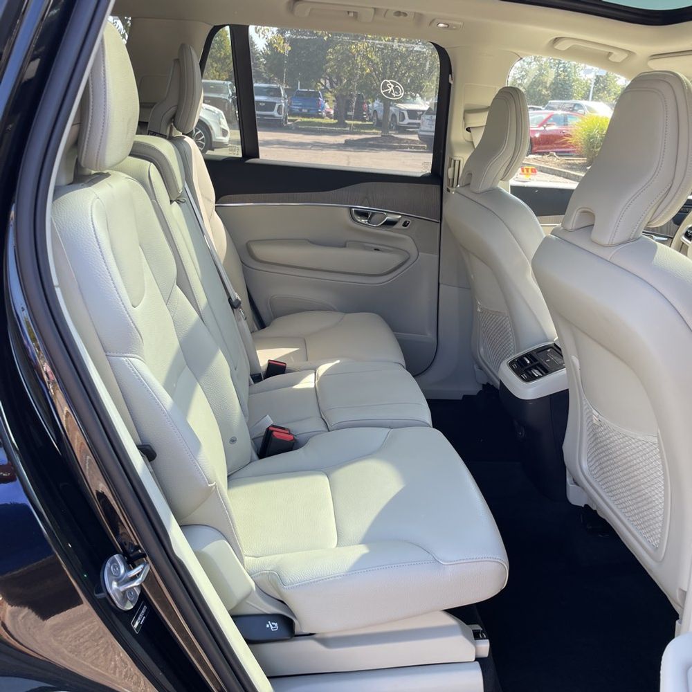 2025 Volvo XC90 B5 - Plus