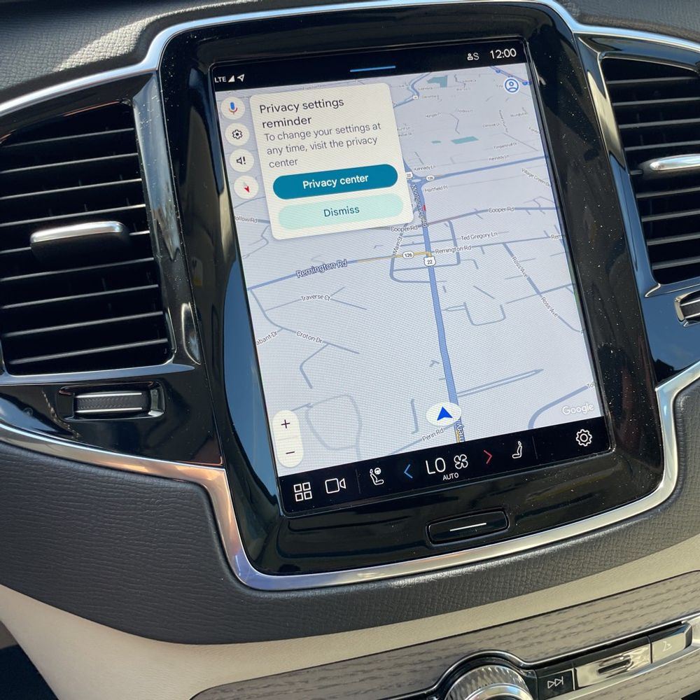 2025 Volvo XC90 B5 - Plus