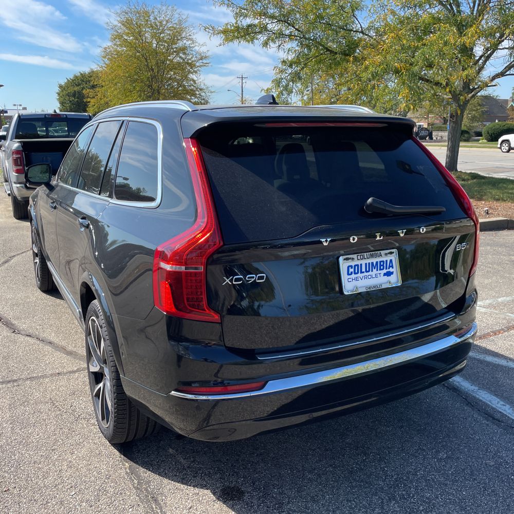 2025 Volvo XC90 B5 - Plus