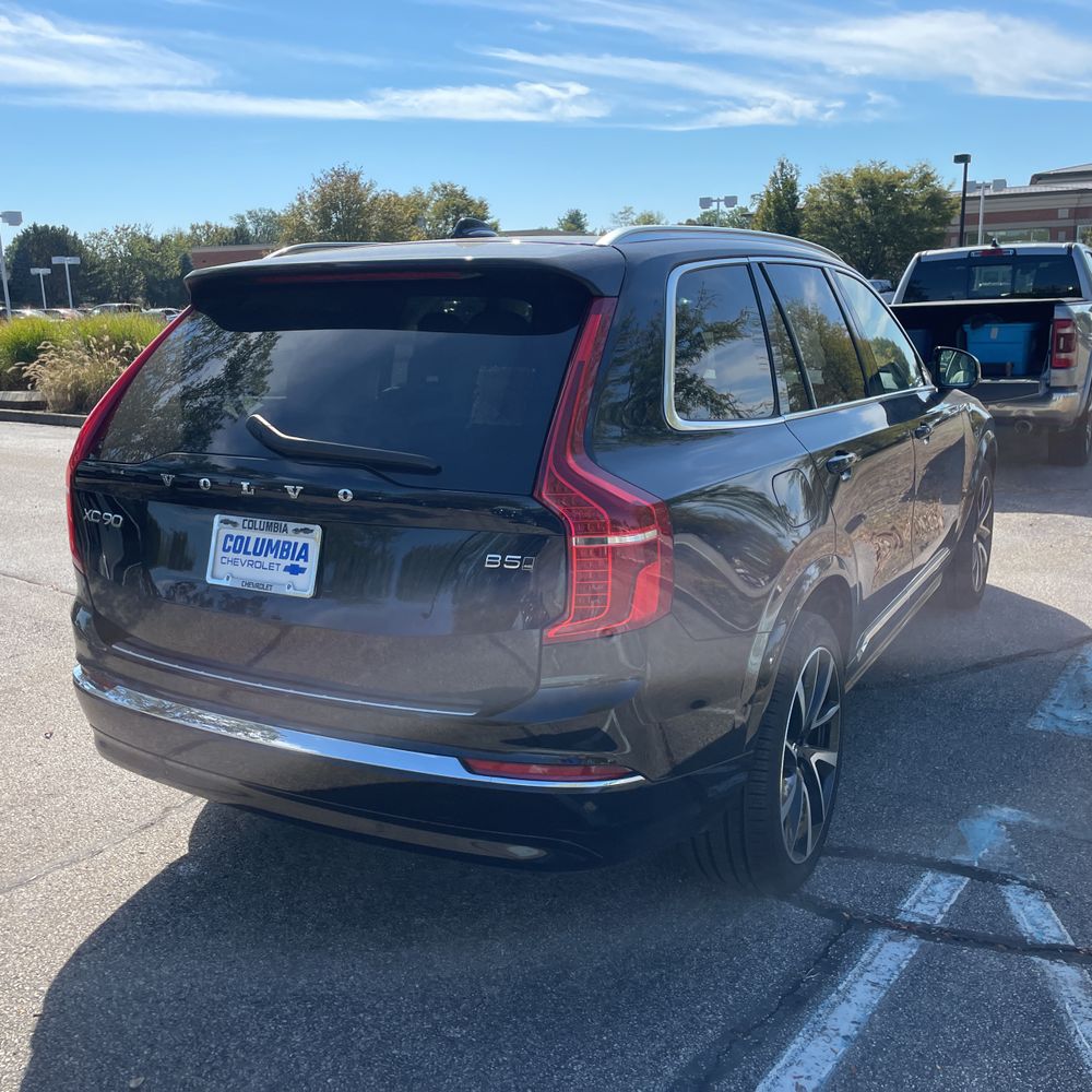 2025 Volvo XC90 B5 - Plus