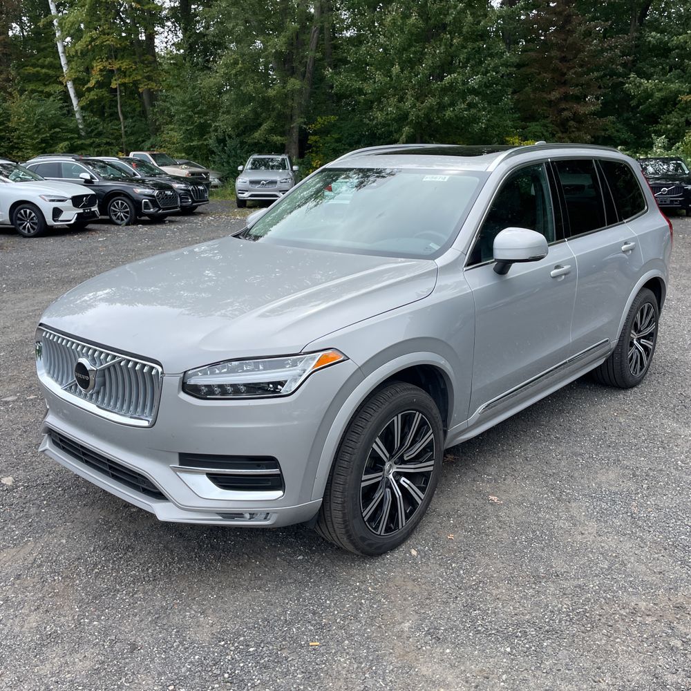 2025 Volvo XC90 2025.5 B5 - Core