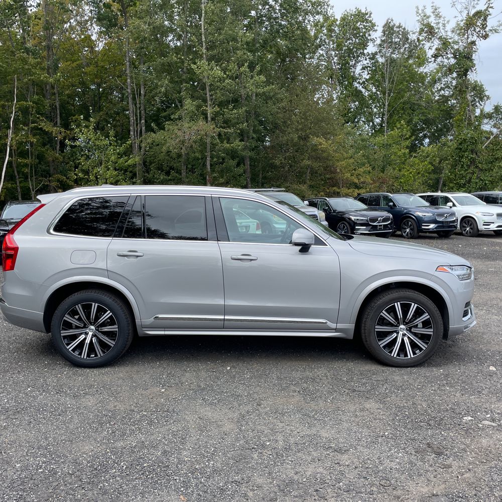 2025 Volvo XC90 2025.5 B5 - Core