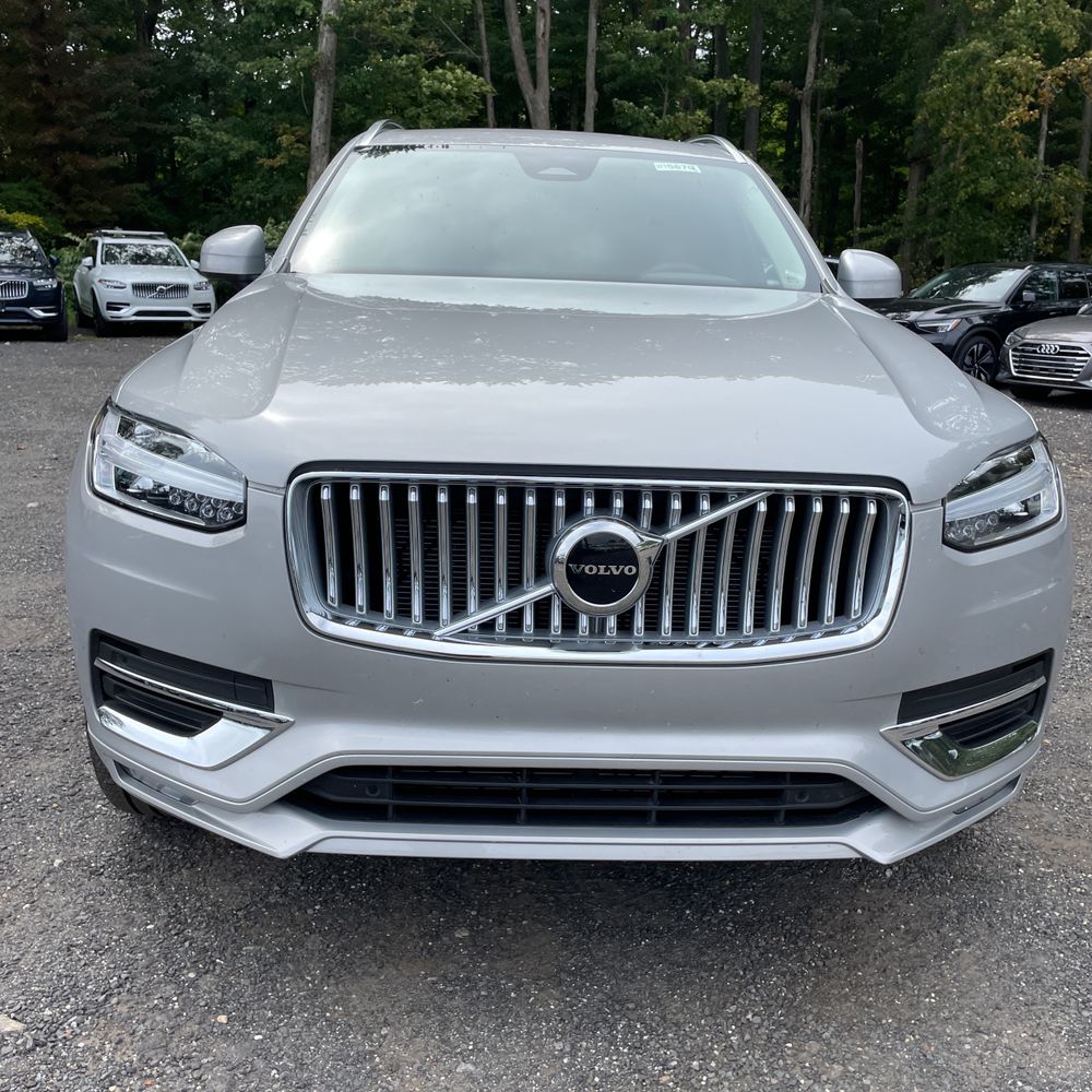 2025 Volvo XC90 2025.5 B5 - Core