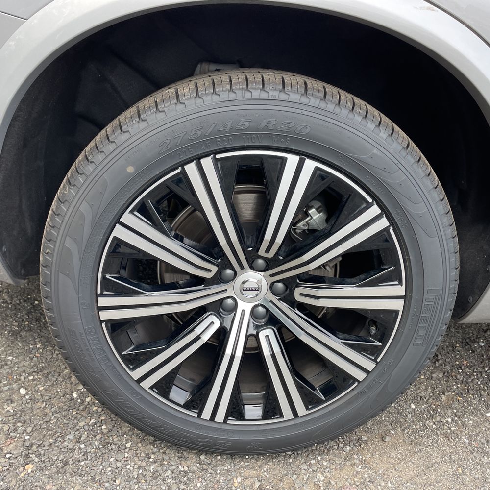 2025 Volvo XC90 2025.5 B5 - Core