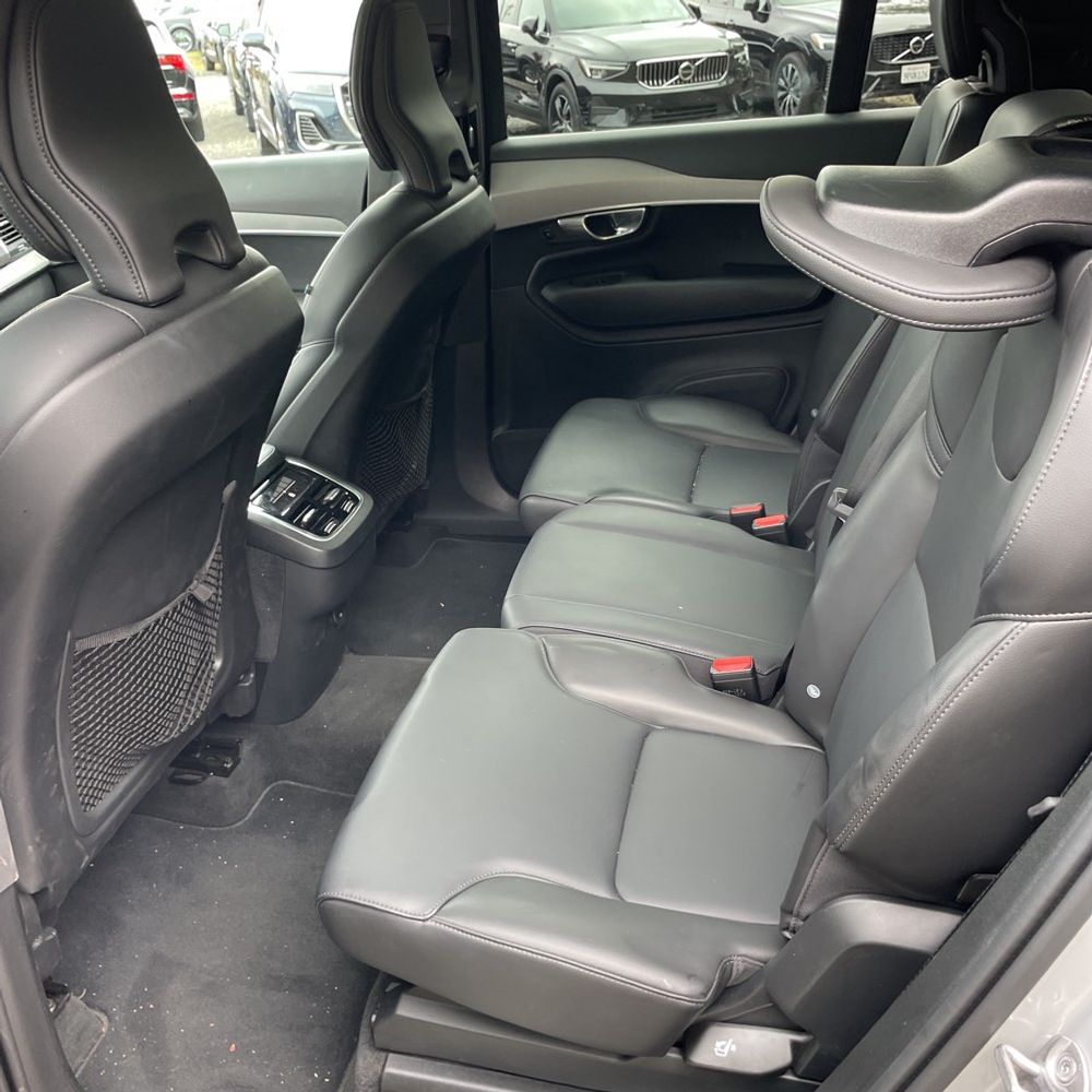 2025 Volvo XC90 2025.5 B5 - Core