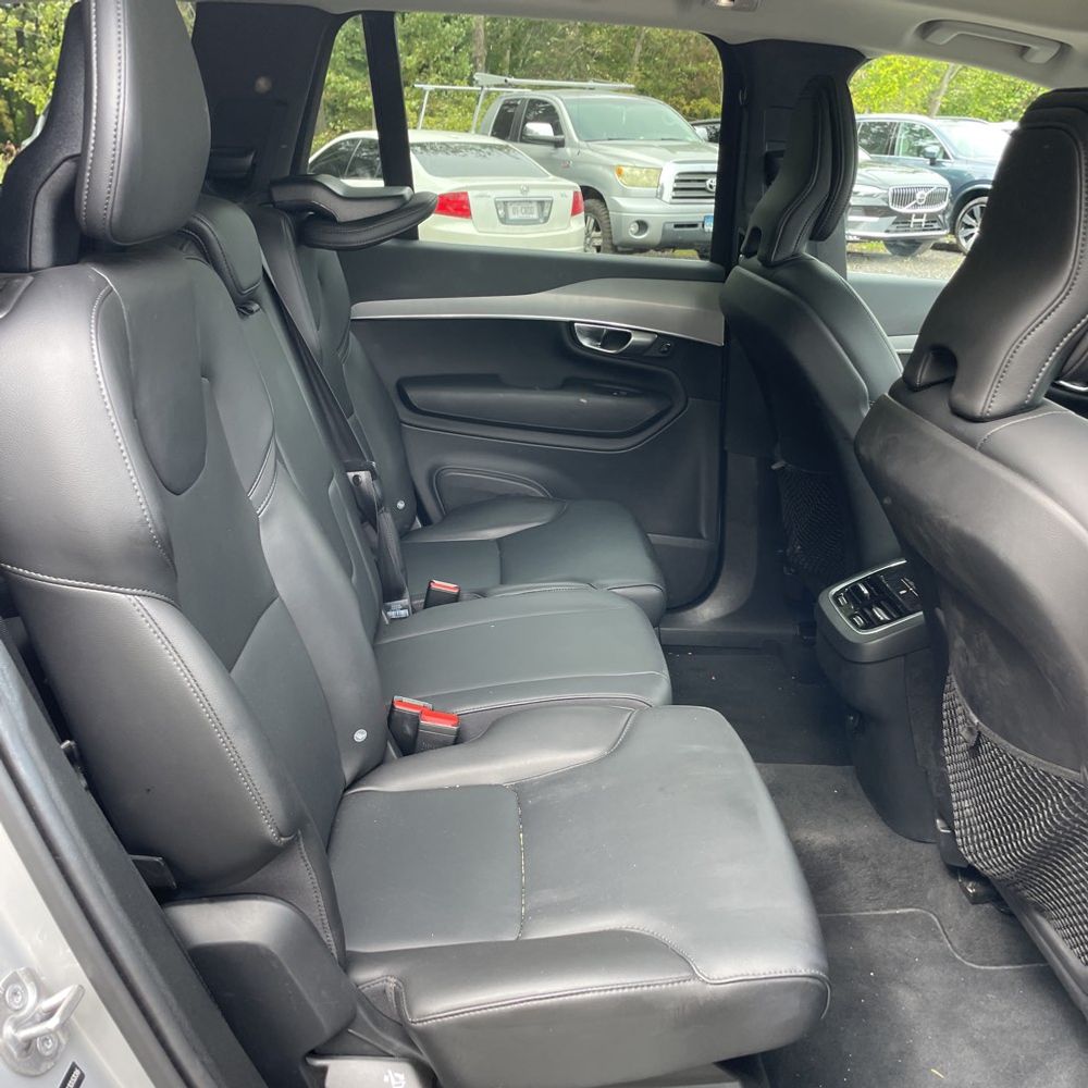 2025 Volvo XC90 2025.5 B5 - Core
