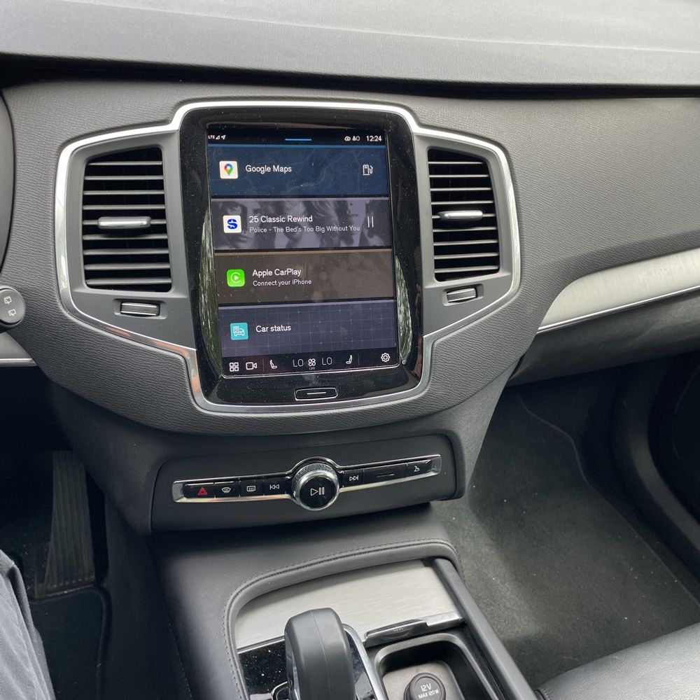 2025 Volvo XC90 2025.5 B5 - Core