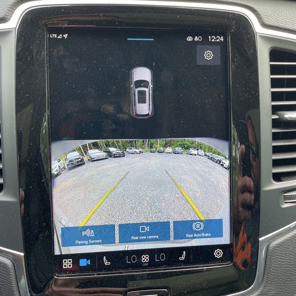 2025 Volvo XC90 2025.5 B5 - Core