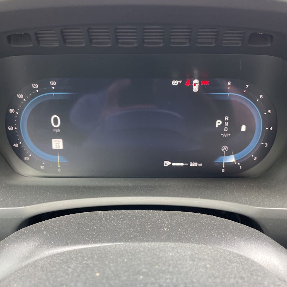 2025 Volvo XC90 2025.5 B5 - Core