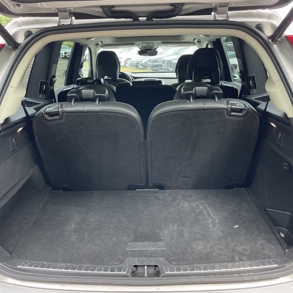 2025 Volvo XC90 2025.5 B5 - Core