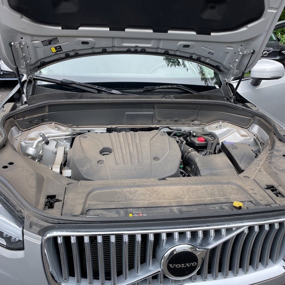 2025 Volvo XC90 2025.5 B5 - Core