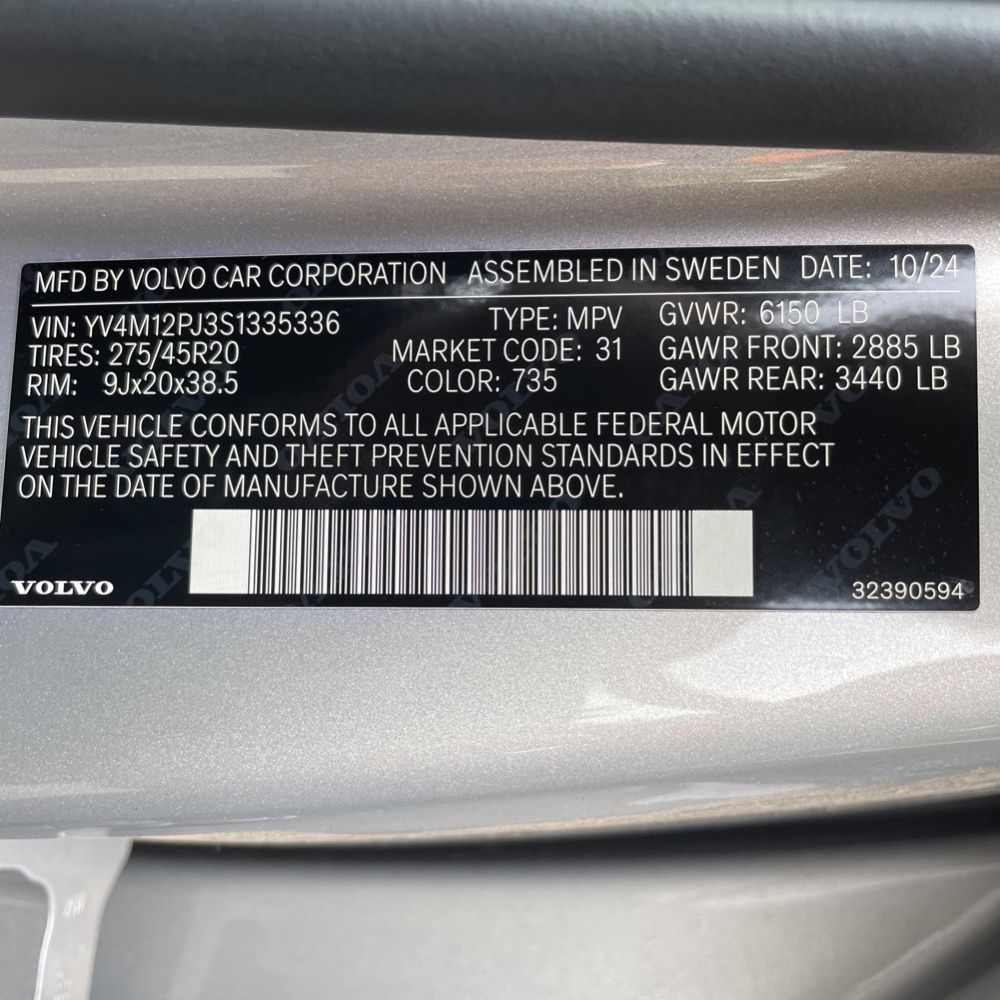 2025 Volvo XC90 2025.5 B5 - Core
