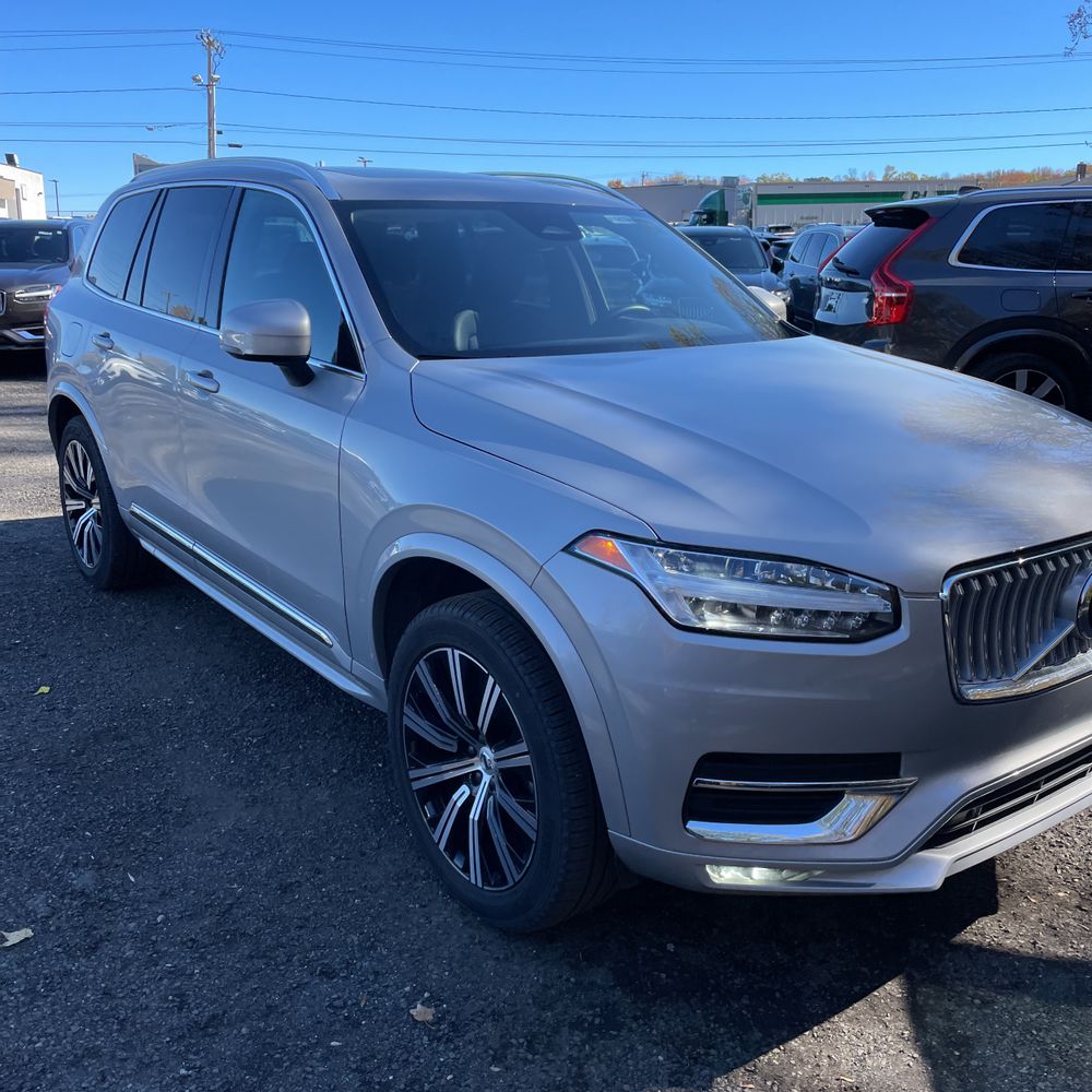 2025 Volvo XC90 B5 - Core