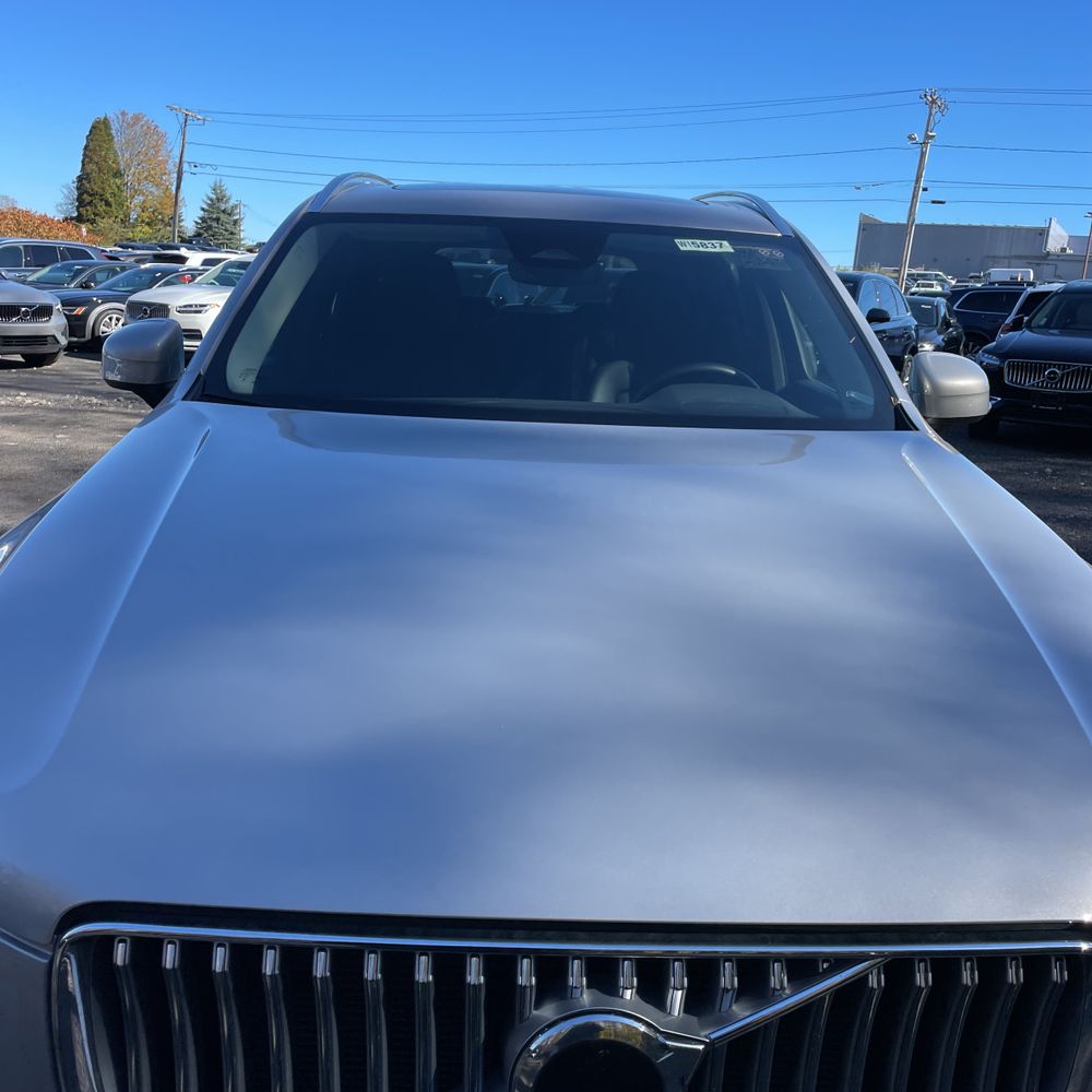 2025 Volvo XC90 B5 - Core
