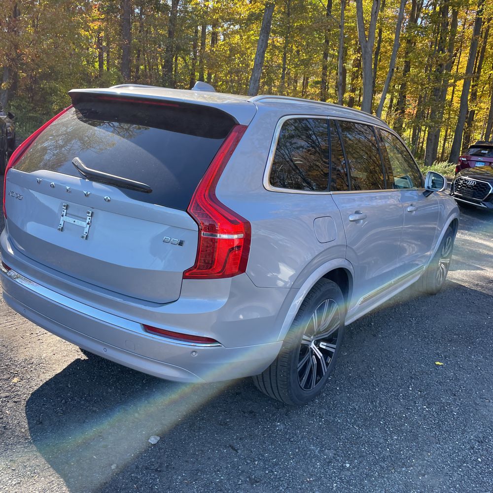 2025 Volvo XC90 B5 - Core