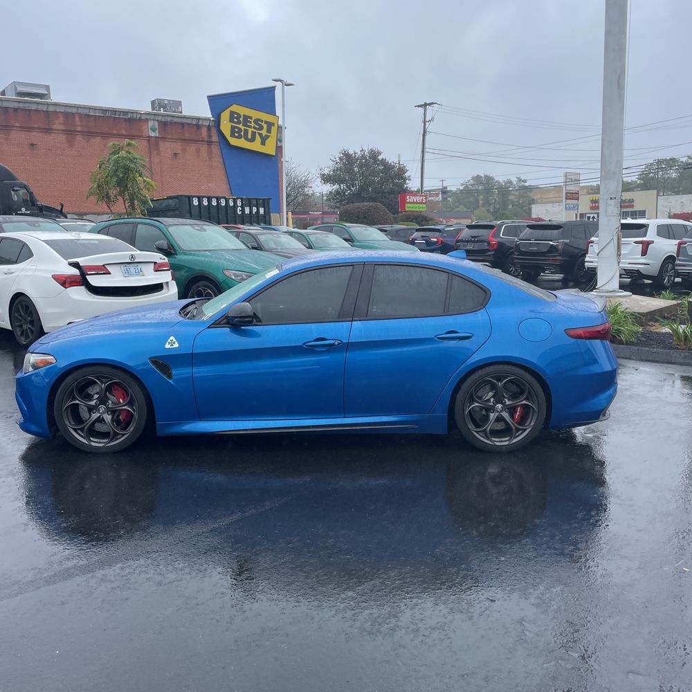 2022 Alfa Romeo Giulia Quadrifoglio