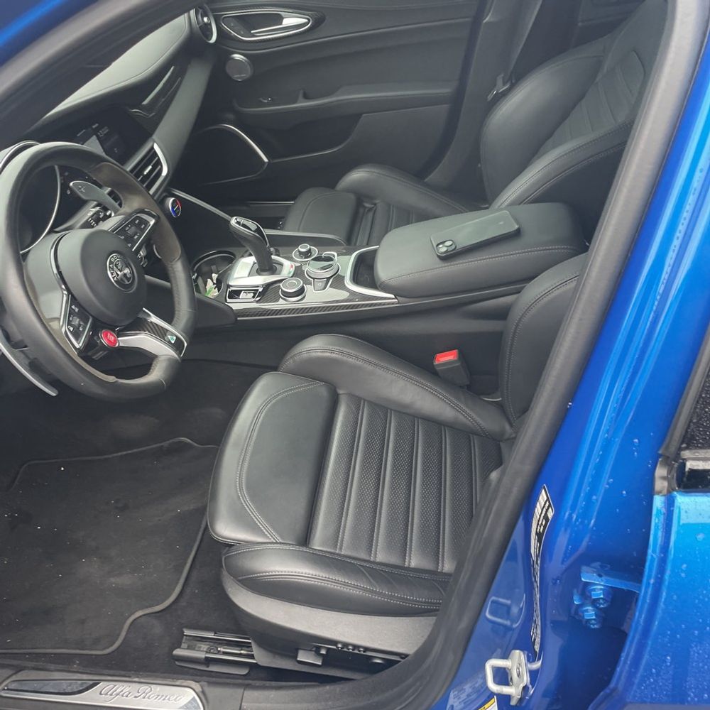 2022 Alfa Romeo Giulia Quadrifoglio