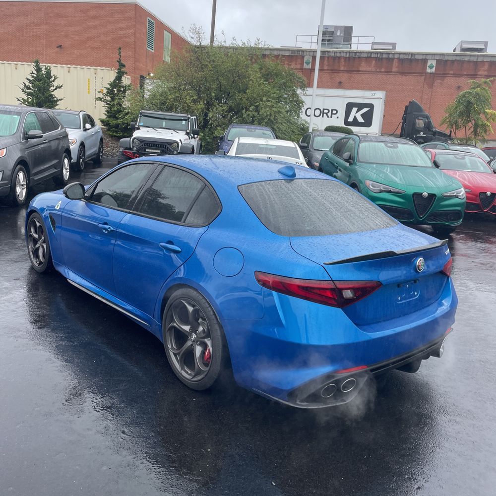2022 Alfa Romeo Giulia Quadrifoglio