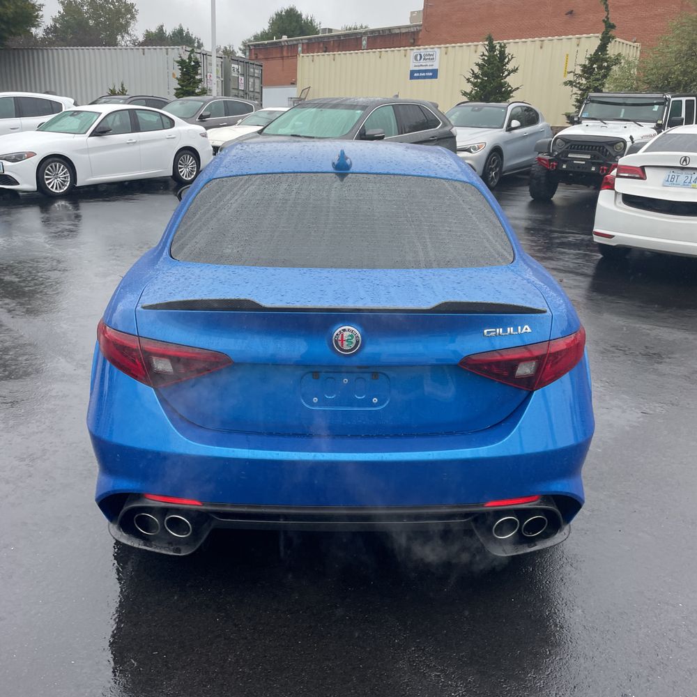 2022 Alfa Romeo Giulia Quadrifoglio