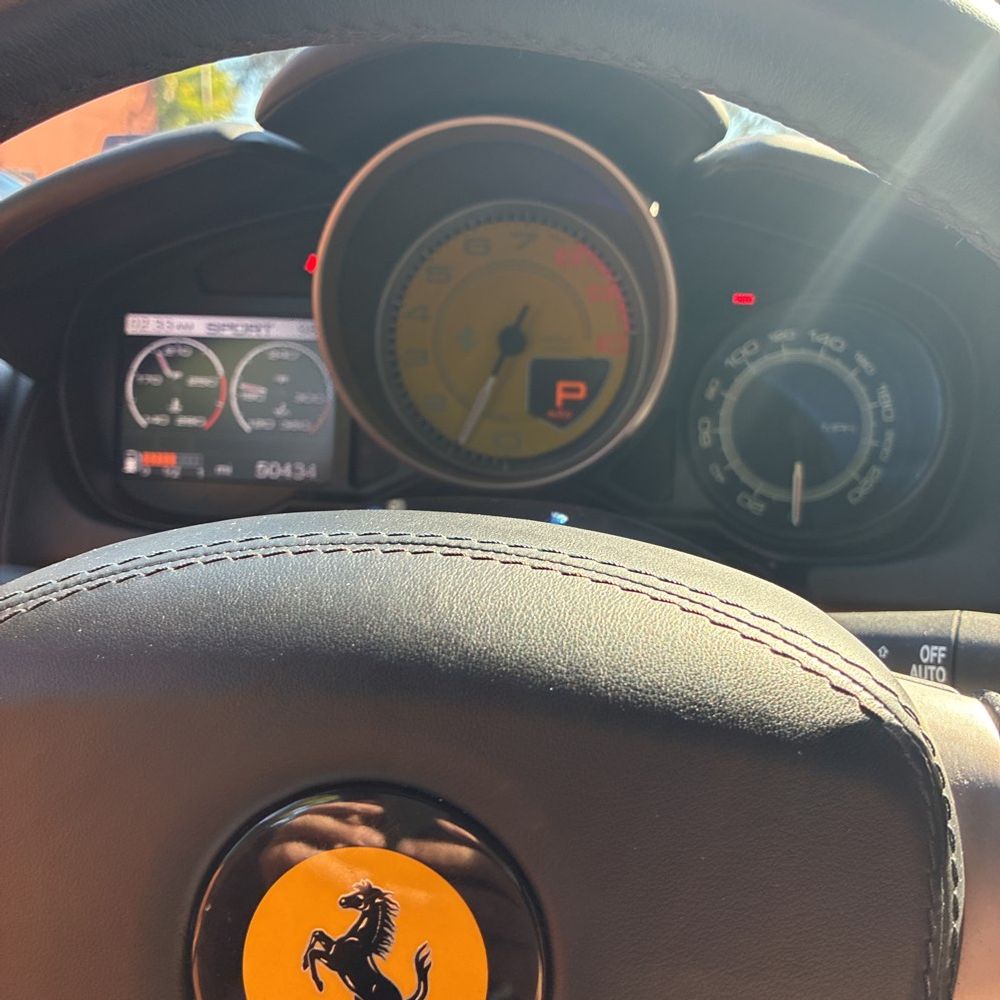 2010 Ferrari California Base