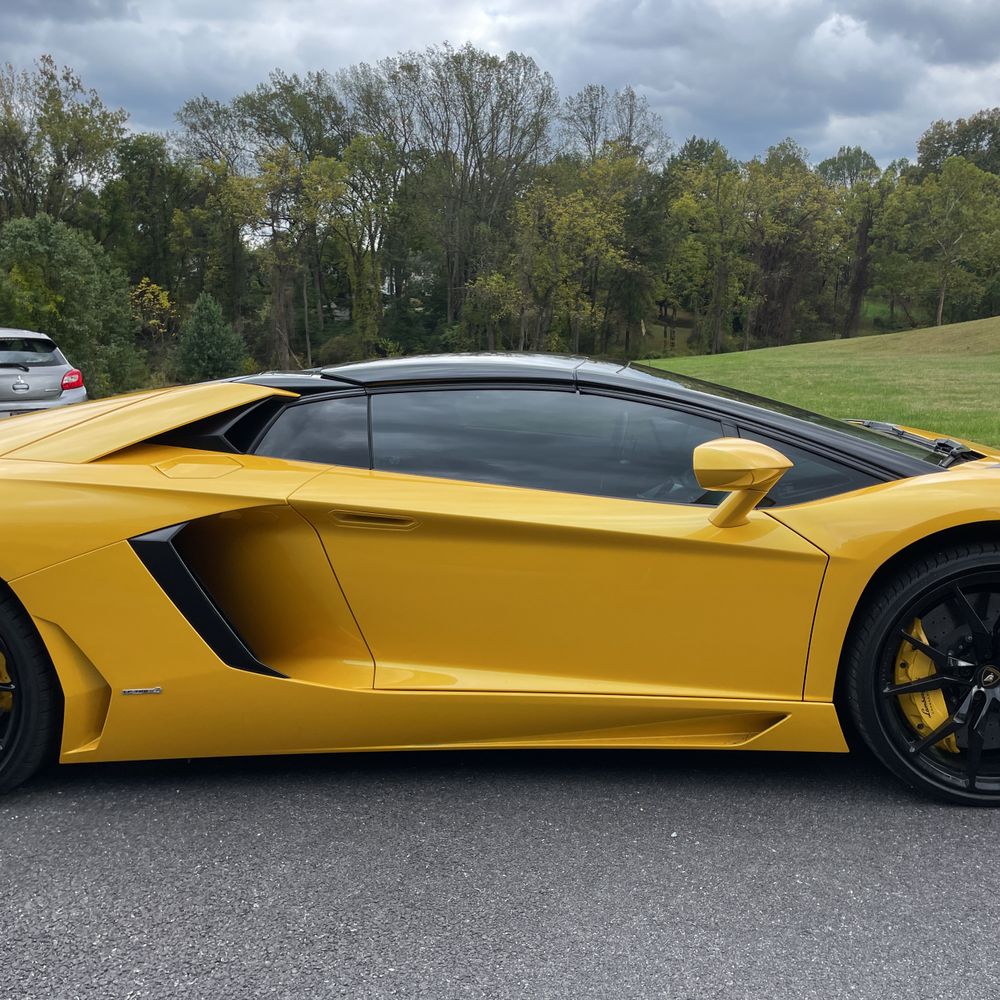 2014 Lamborghini Aventador Base
