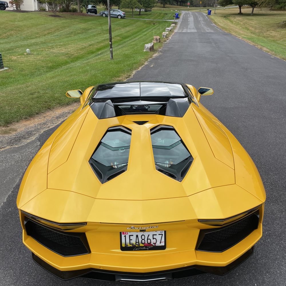 2014 Lamborghini Aventador Base