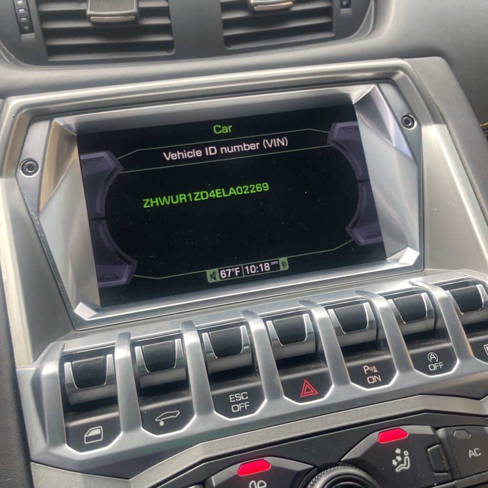 2014 Lamborghini Aventador Base