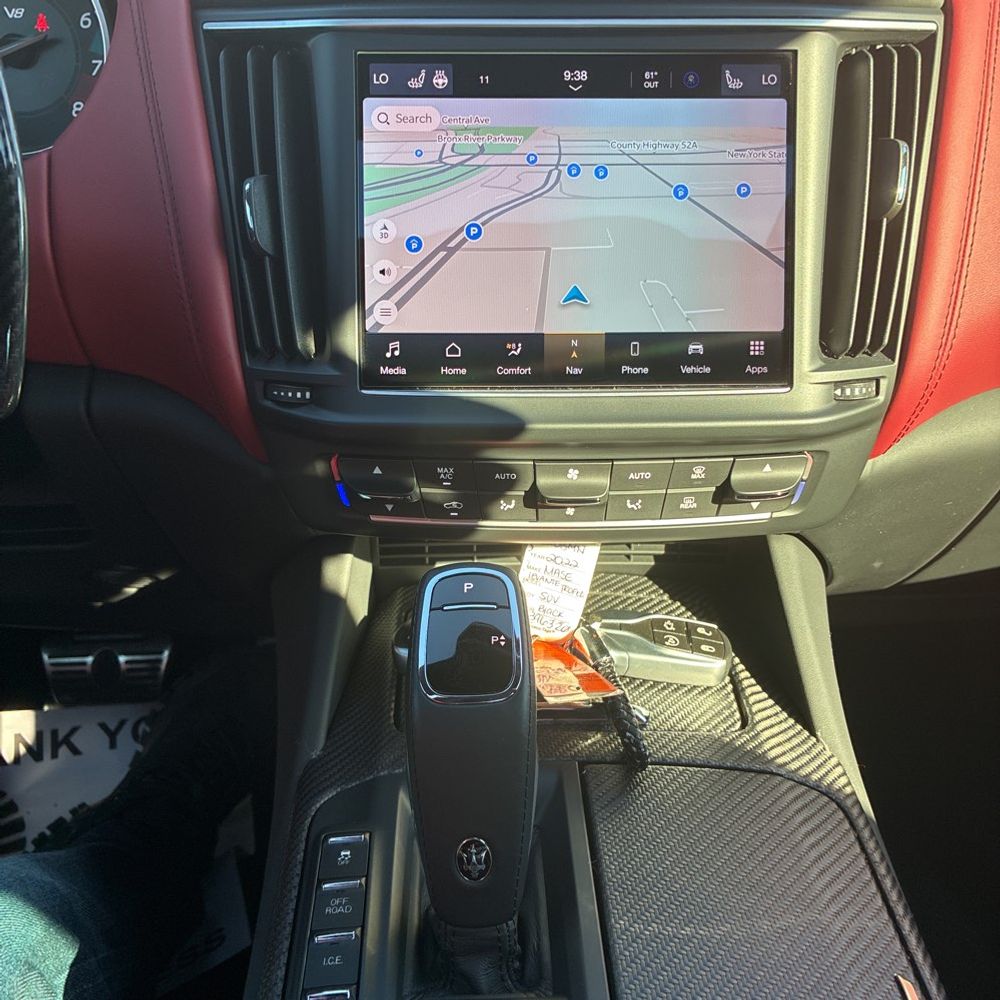 2022 Maserati Levante Trofeo