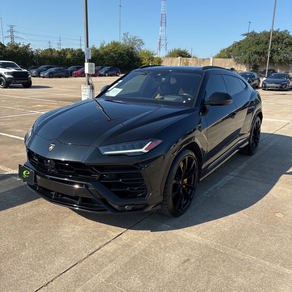 2019 Lamborghini Urus Base
