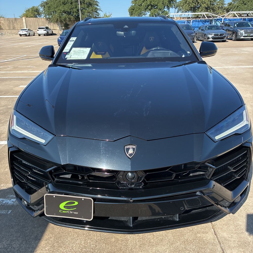 2019 Lamborghini Urus Base