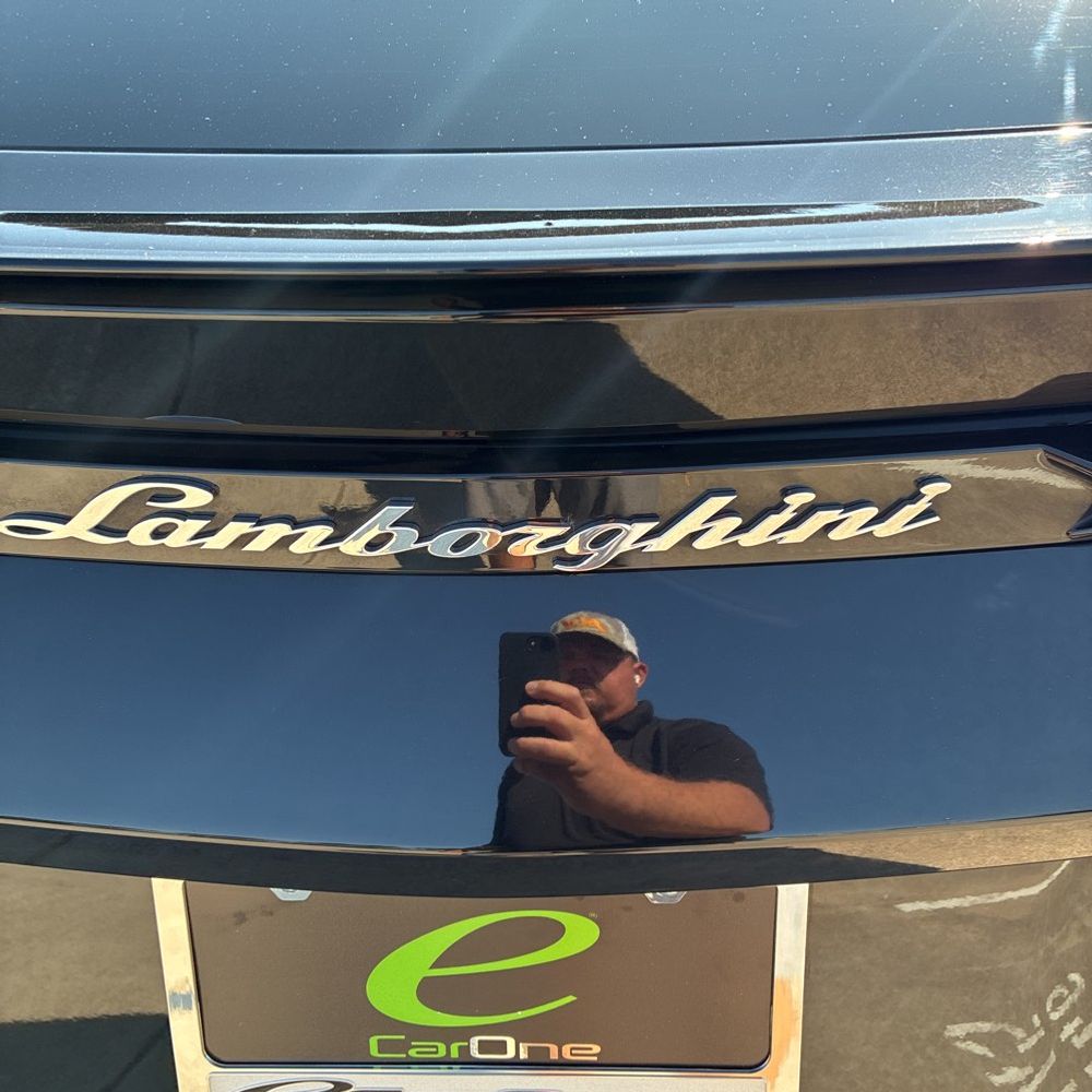 2019 Lamborghini Urus Base