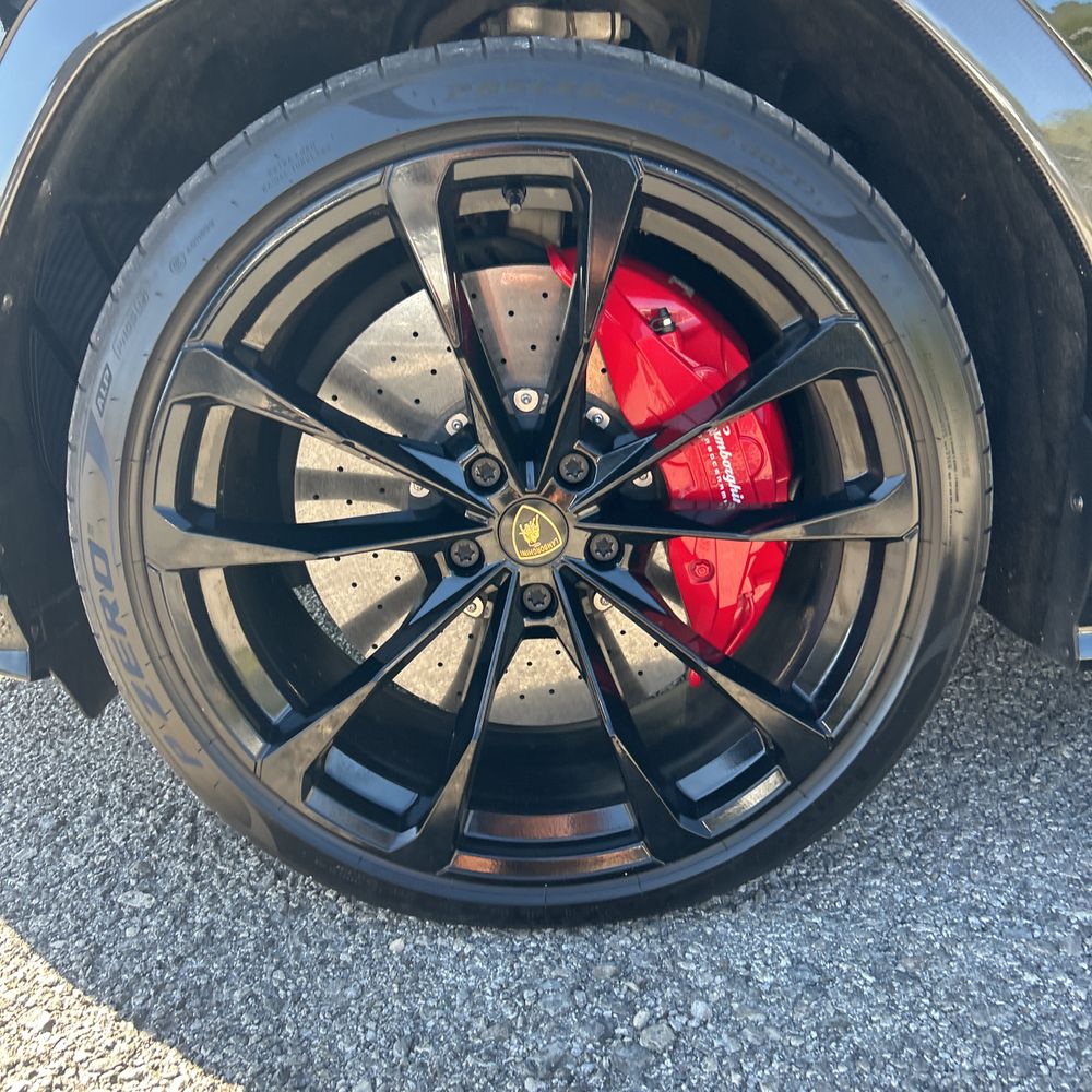 2020 Lamborghini Urus Base