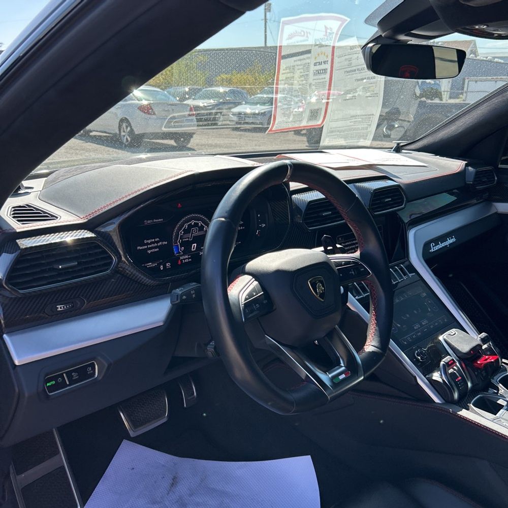 2020 Lamborghini Urus Base