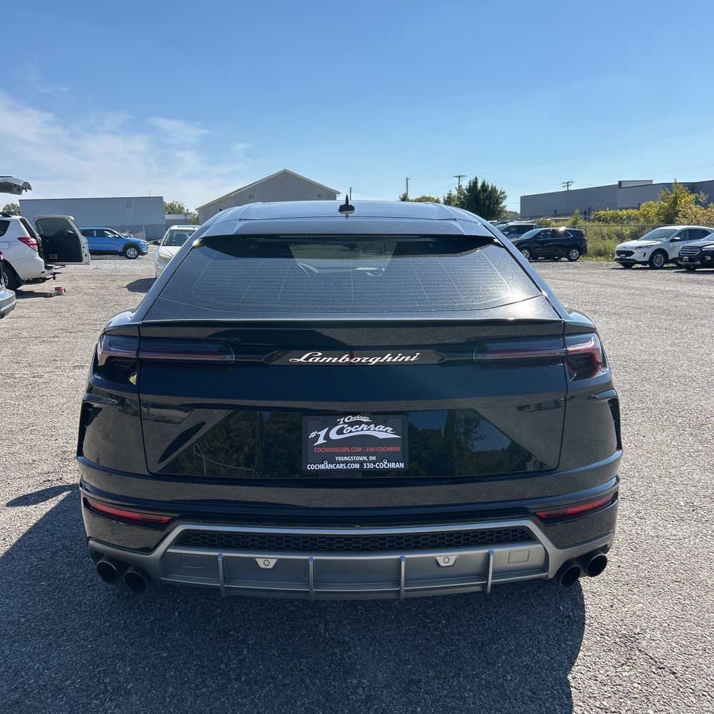 2020 Lamborghini Urus Base