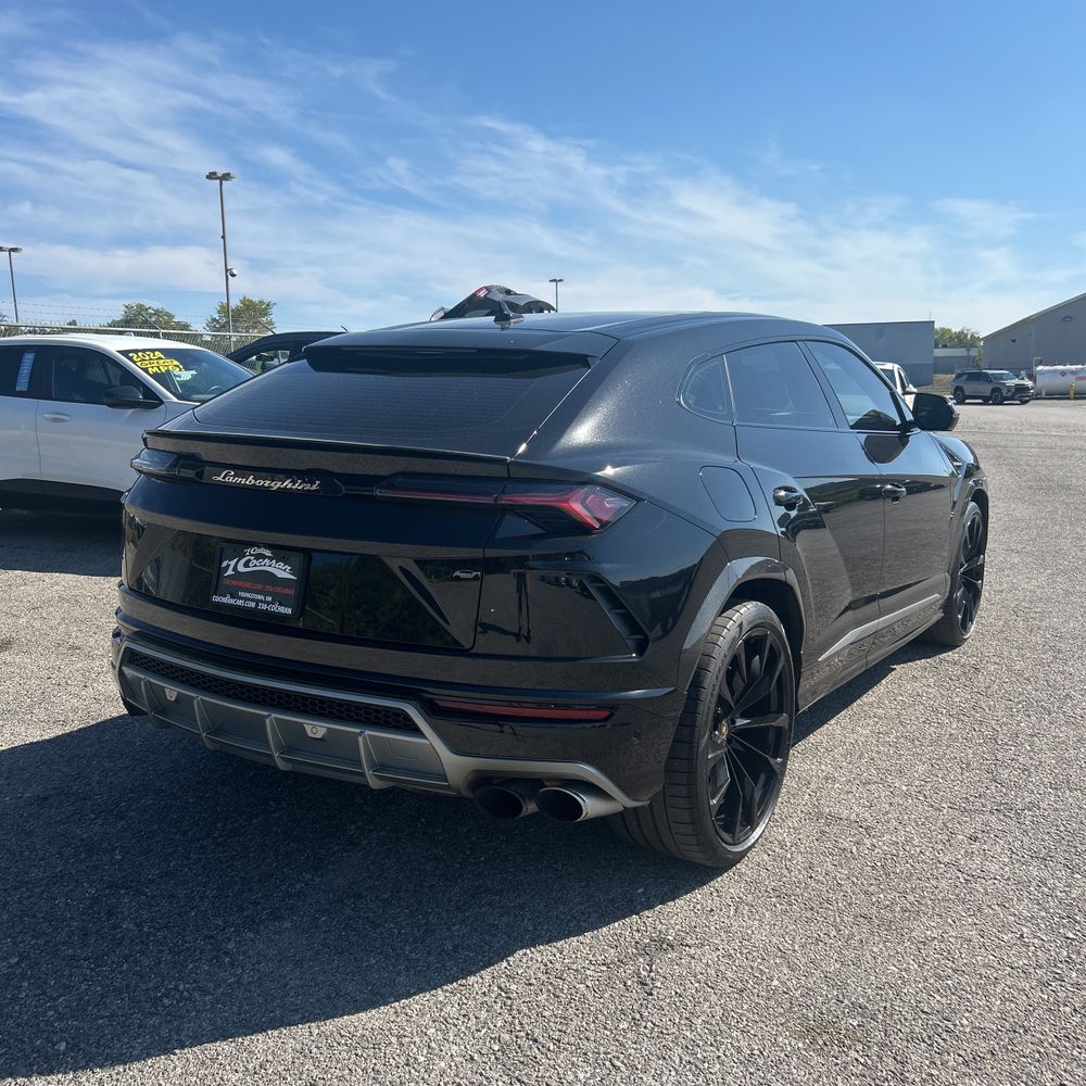 2020 Lamborghini Urus Base